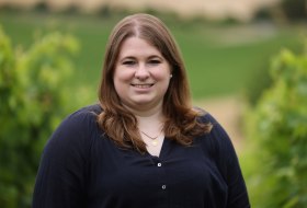 Team-RHT-Tanja Fauth Mitarbeiterin Tanja Fauth von der Rheinhessen-Touristik GmbH