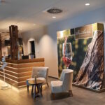 Kostenfreier Tourismus-Check: Neue Impulse für Gastgeber in Rheinhessen Rezeption Weinhotel Kaisergarten